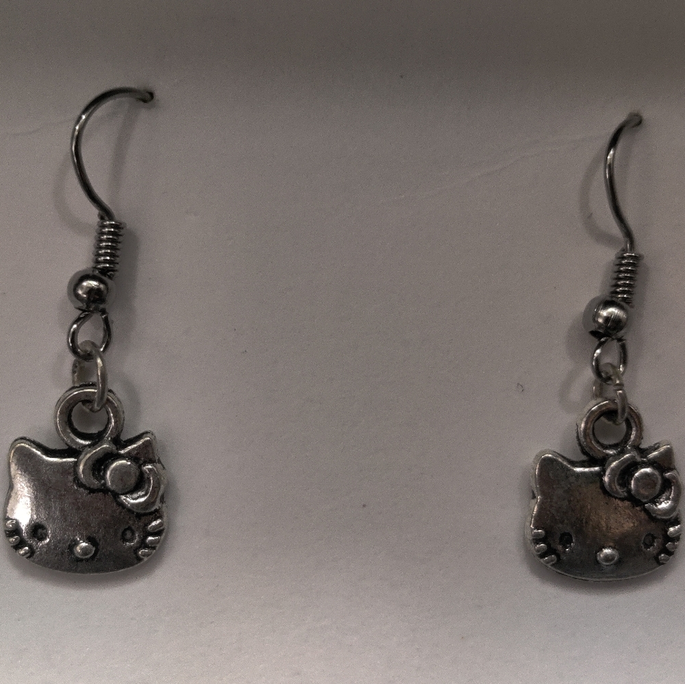 Cute kitty earrings